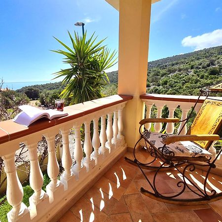 Ferienwohnung Vista Mare E Montagna Cala Gonone Exterior foto